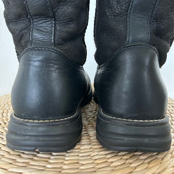 UGG Brooks Tall Black Leather Boots Genuine Sheepskin Lining Women’s Sz 8 Winter - Picture 12 of 16